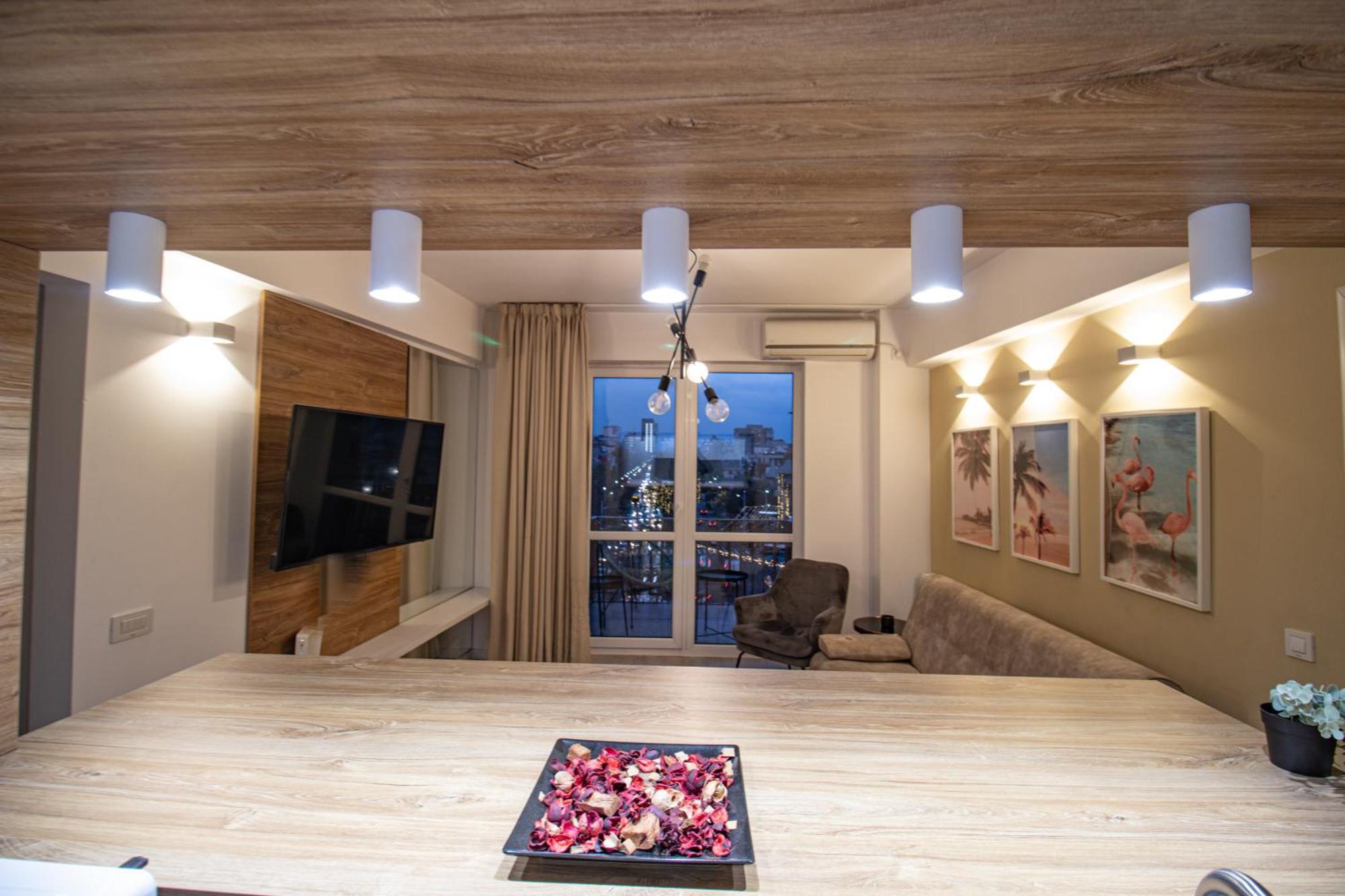Piata Romana, Two Bedrooms Apartment Bükreş Dış mekan fotoğraf