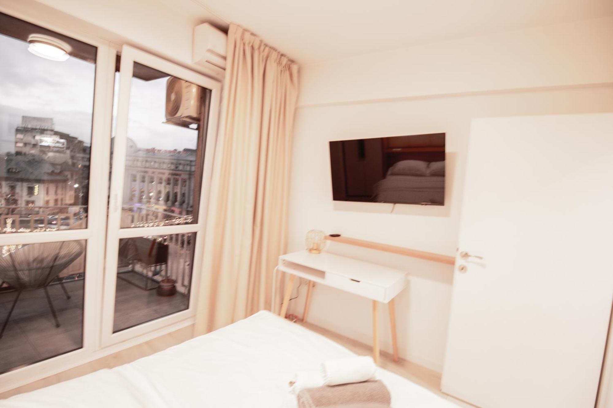 Piata Romana, Two Bedrooms Apartment Bükreş Dış mekan fotoğraf